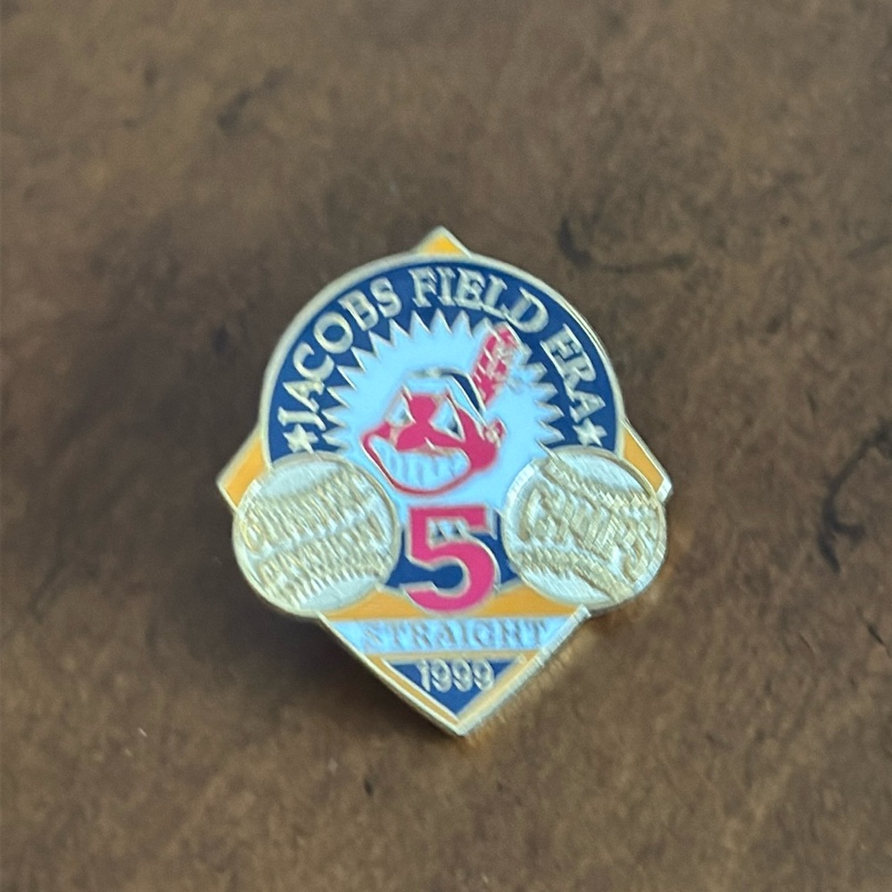 2/$5 Cleveland Indians 1999 Pin